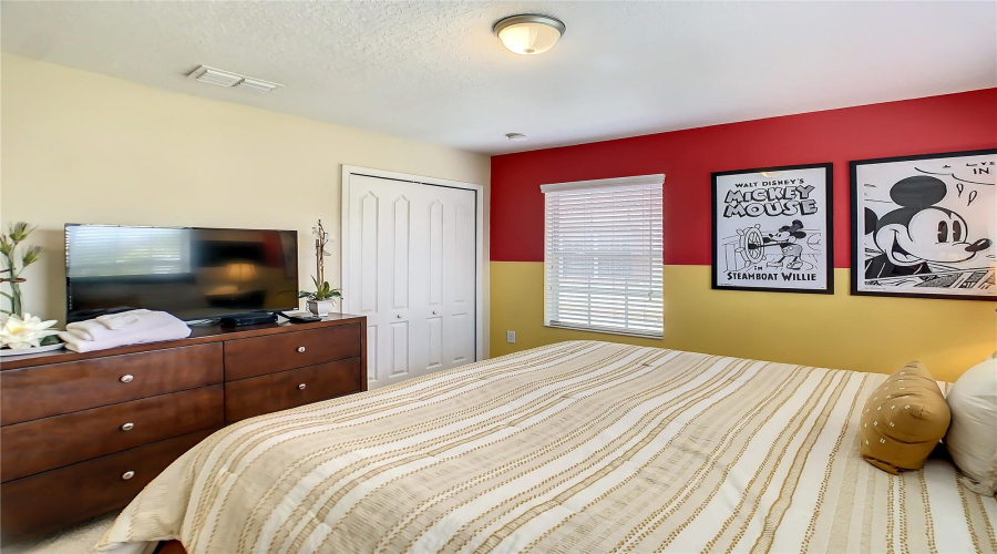 KISSIMMEE, Florida 34746, 5 Bedrooms Bedrooms, ,4 BathroomsBathrooms,Residential,For Sale,CLOCK TOWER,0,MFRO6372914