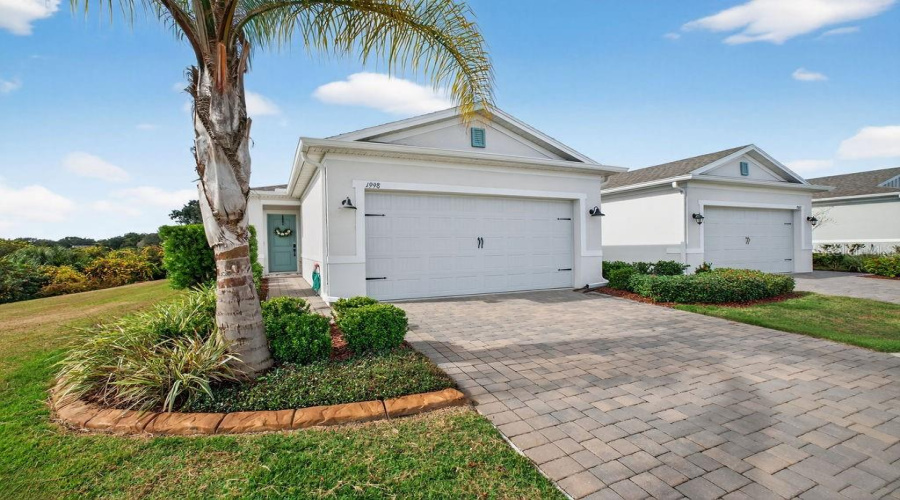 KISSIMMEE, Florida 34747, 2 Bedrooms Bedrooms, ,2 BathroomsBathrooms,Residential,For Sale,KEY BAY,0,MFRG5106590