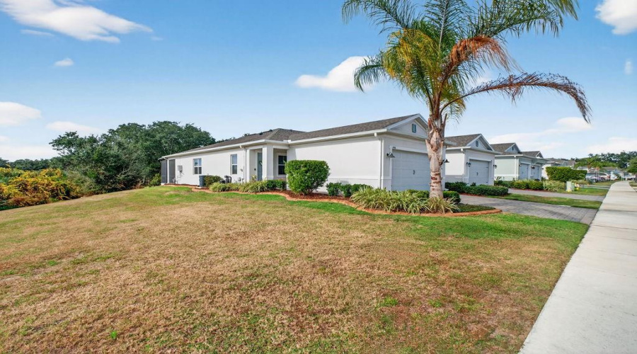 KISSIMMEE, Florida 34747, 2 Bedrooms Bedrooms, ,2 BathroomsBathrooms,Residential,For Sale,KEY BAY,0,MFRG5106590
