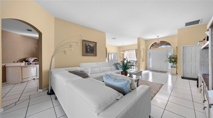 KISSIMMEE, Florida 34746, 4 Bedrooms Bedrooms, ,2 BathroomsBathrooms,Residential,For Sale,BIEL,0,MFRS5141675