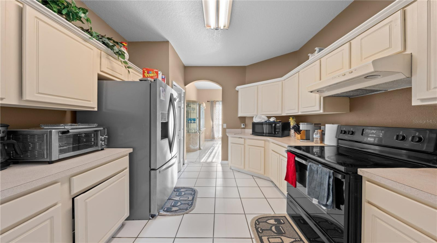 KISSIMMEE, Florida 34746, 4 Bedrooms Bedrooms, ,2 BathroomsBathrooms,Residential,For Sale,BIEL,0,MFRS5141675