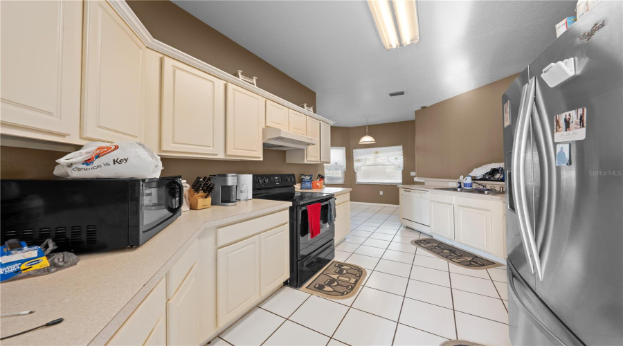 KISSIMMEE, Florida 34746, 4 Bedrooms Bedrooms, ,2 BathroomsBathrooms,Residential,For Sale,BIEL,0,MFRS5141675