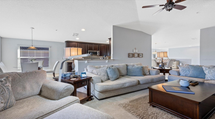 DAVENPORT, Florida 33896, 2 Bedrooms Bedrooms, ,2 BathroomsBathrooms,Residential,For Sale,BELLA TIERRA,0,MFRO6371957