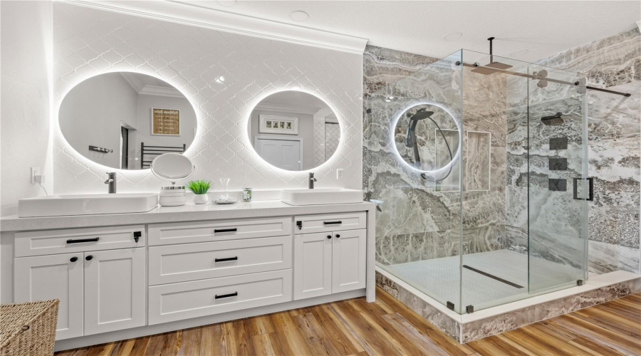 KISSIMMEE, Florida 34746, 4 Bedrooms Bedrooms, ,2 BathroomsBathrooms,Residential,For Sale,WINDWARD OAKS,0,MFRO6366143