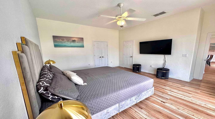 DAVENPORT, Florida 33837, 5 Bedrooms Bedrooms, ,3 BathroomsBathrooms,Residential,For Sale,CADIZ,0,MFRO6352889