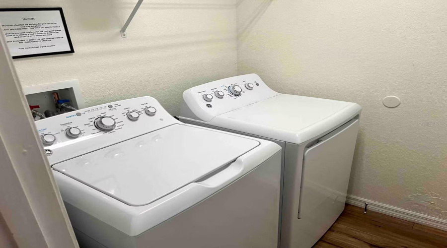 DAVENPORT, Florida 33837, 5 Bedrooms Bedrooms, ,3 BathroomsBathrooms,Residential,For Sale,CADIZ,0,MFRO6352889