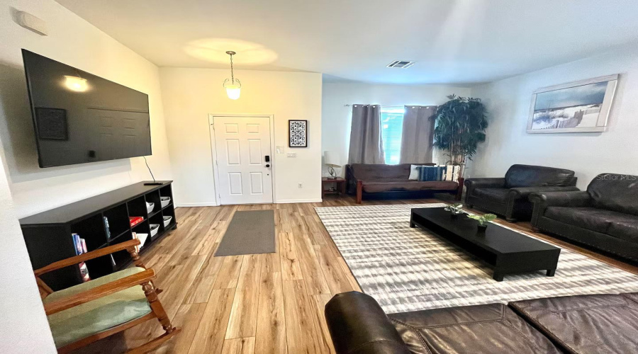 DAVENPORT, Florida 33837, 5 Bedrooms Bedrooms, ,3 BathroomsBathrooms,Residential,For Sale,CADIZ,0,MFRO6352889