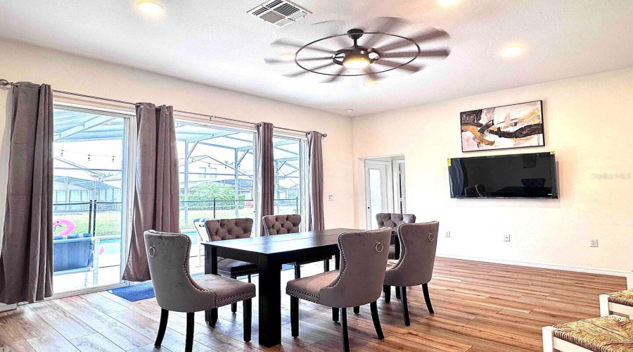 DAVENPORT, Florida 33837, 5 Bedrooms Bedrooms, ,3 BathroomsBathrooms,Residential,For Sale,CADIZ,0,MFRO6352889