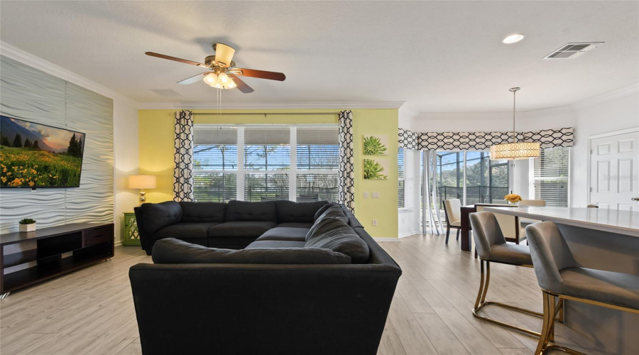 KISSIMMEE, Florida 34747, 6 Bedrooms Bedrooms, ,4 BathroomsBathrooms,Residential,For Sale,BASNETT,0,MFRO6373708