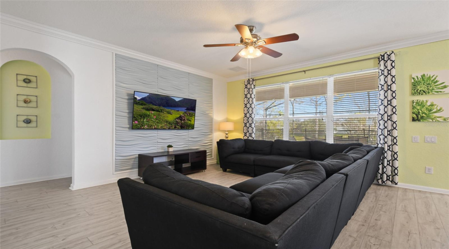 KISSIMMEE, Florida 34747, 6 Bedrooms Bedrooms, ,4 BathroomsBathrooms,Residential,For Sale,BASNETT,0,MFRO6373708