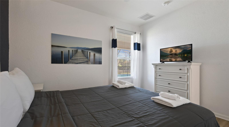 KISSIMMEE, Florida 34747, 6 Bedrooms Bedrooms, ,4 BathroomsBathrooms,Residential,For Sale,BASNETT,0,MFRO6373708