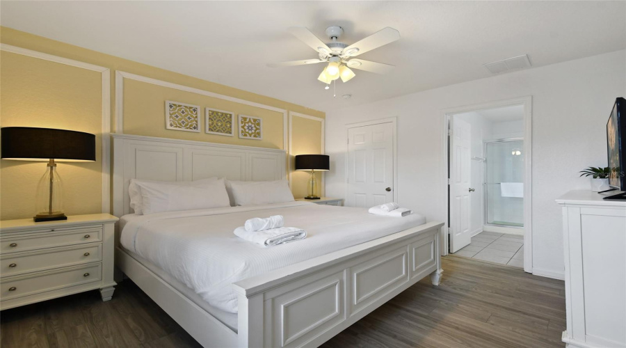 KISSIMMEE, Florida 34747, 6 Bedrooms Bedrooms, ,4 BathroomsBathrooms,Residential,For Sale,BASNETT,0,MFRO6373708