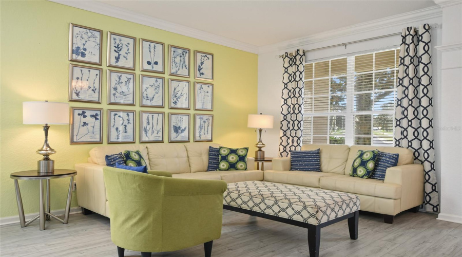 KISSIMMEE, Florida 34747, 6 Bedrooms Bedrooms, ,4 BathroomsBathrooms,Residential,For Sale,BASNETT,0,MFRO6373708