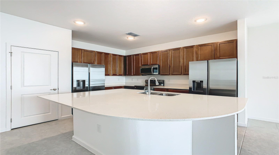 KISSIMMEE, Florida 34746, 8 Bedrooms Bedrooms, ,5 BathroomsBathrooms,Residential,For Sale,MARCELLO,0,MFRO6279744