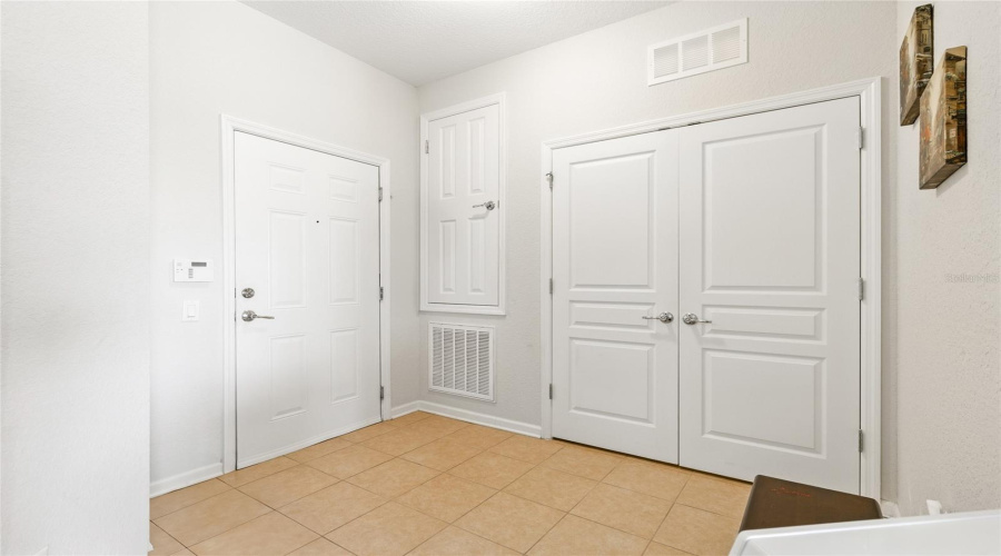 DAVENPORT, Florida 33896, 3 Bedrooms Bedrooms, ,2 BathroomsBathrooms,Residential,For Sale,PORTOFINO,0,MFRO6371031