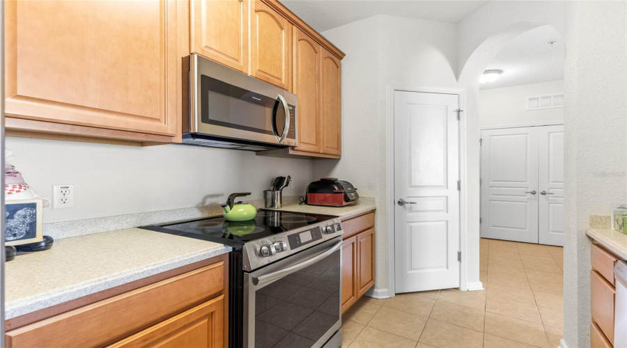 DAVENPORT, Florida 33896, 3 Bedrooms Bedrooms, ,2 BathroomsBathrooms,Residential,For Sale,PORTOFINO,0,MFRO6371031