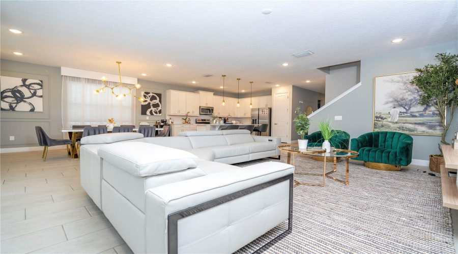 KISSIMMEE, Florida 34747, 8 Bedrooms Bedrooms, ,6 BathroomsBathrooms,Residential,For Sale,WESTLAND,0,MFRO6373031