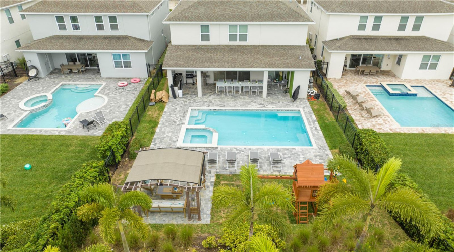 KISSIMMEE, Florida 34747, 8 Bedrooms Bedrooms, ,6 BathroomsBathrooms,Residential,For Sale,WESTLAND,0,MFRO6373031