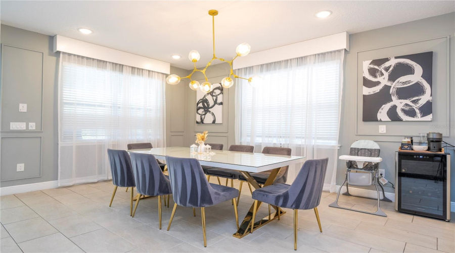 KISSIMMEE, Florida 34747, 8 Bedrooms Bedrooms, ,6 BathroomsBathrooms,Residential,For Sale,WESTLAND,0,MFRO6373031