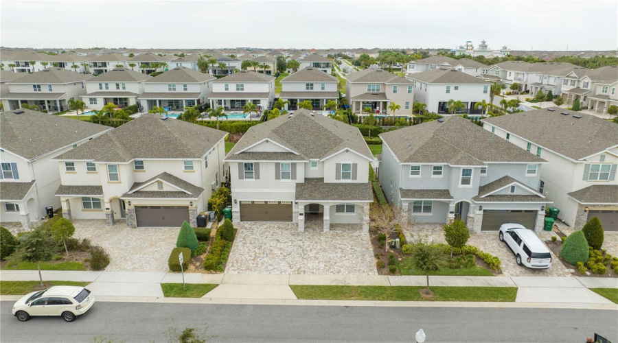 KISSIMMEE, Florida 34747, 8 Bedrooms Bedrooms, ,6 BathroomsBathrooms,Residential,For Sale,WESTLAND,0,MFRO6373031