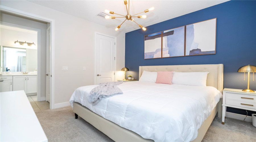 KISSIMMEE, Florida 34747, 8 Bedrooms Bedrooms, ,6 BathroomsBathrooms,Residential,For Sale,WESTLAND,0,MFRO6373031