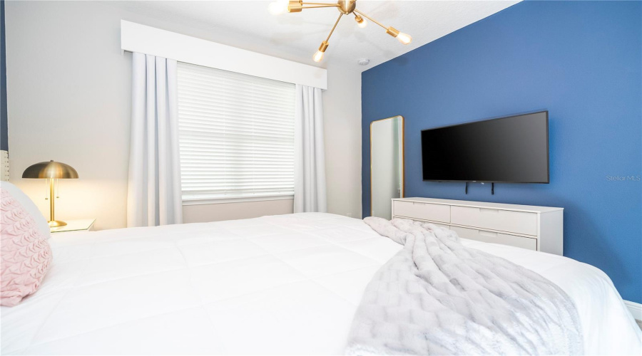 KISSIMMEE, Florida 34747, 8 Bedrooms Bedrooms, ,6 BathroomsBathrooms,Residential,For Sale,WESTLAND,0,MFRO6373031