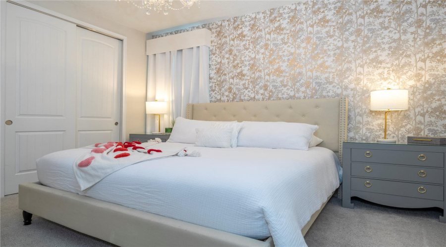 KISSIMMEE, Florida 34747, 8 Bedrooms Bedrooms, ,6 BathroomsBathrooms,Residential,For Sale,WESTLAND,0,MFRO6373031