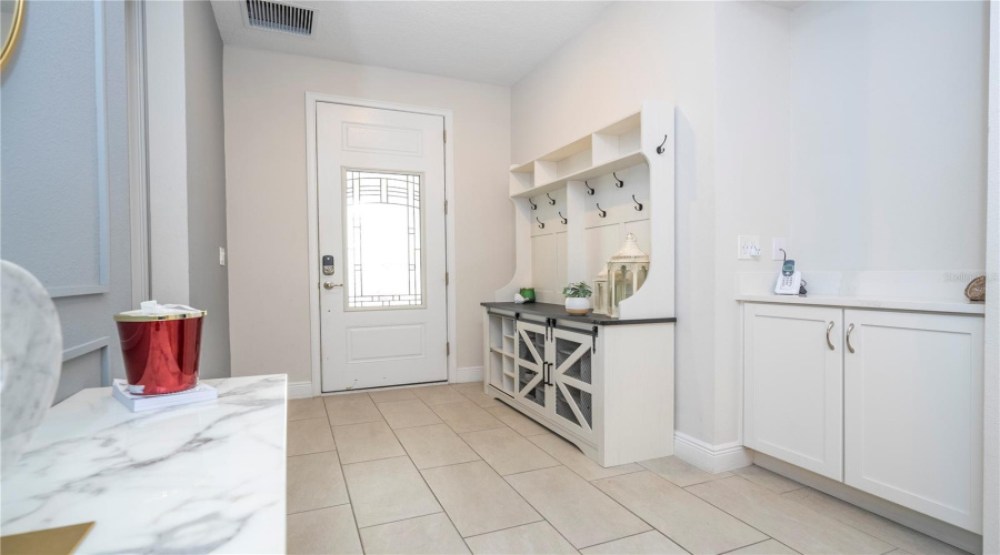 KISSIMMEE, Florida 34747, 8 Bedrooms Bedrooms, ,6 BathroomsBathrooms,Residential,For Sale,WESTLAND,0,MFRO6373031