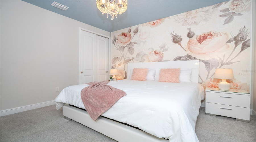 KISSIMMEE, Florida 34747, 8 Bedrooms Bedrooms, ,6 BathroomsBathrooms,Residential,For Sale,WESTLAND,0,MFRO6373031