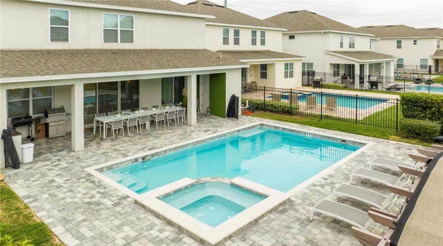 KISSIMMEE, Florida 34747, 8 Bedrooms Bedrooms, ,6 BathroomsBathrooms,Residential,For Sale,WESTLAND,0,MFRO6373031