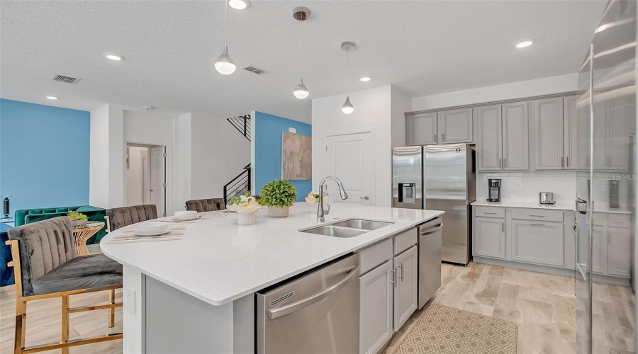 KISSIMMEE, Florida 34746, 8 Bedrooms Bedrooms, ,5 BathroomsBathrooms,Residential,For Sale,SHANTI,0,MFRO6373995