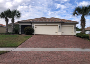 KISSIMMEE, Florida 34746, 4 Bedrooms Bedrooms, ,2 BathroomsBathrooms,Residential,For Sale,SILVER FIN,0,MFRO6373988