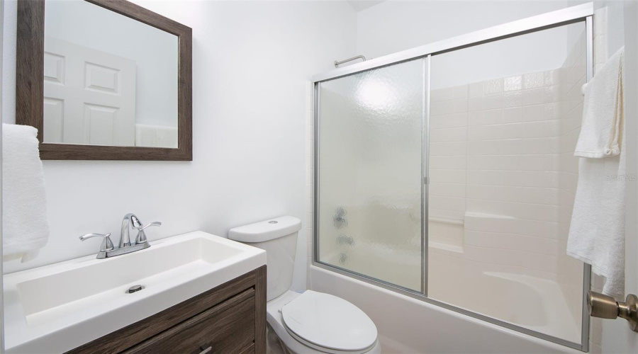 DAVENPORT, Florida 33837, 5 Bedrooms Bedrooms, ,4 BathroomsBathrooms,Residential,For Sale,SUNSET VIEW,0,MFRS5141793