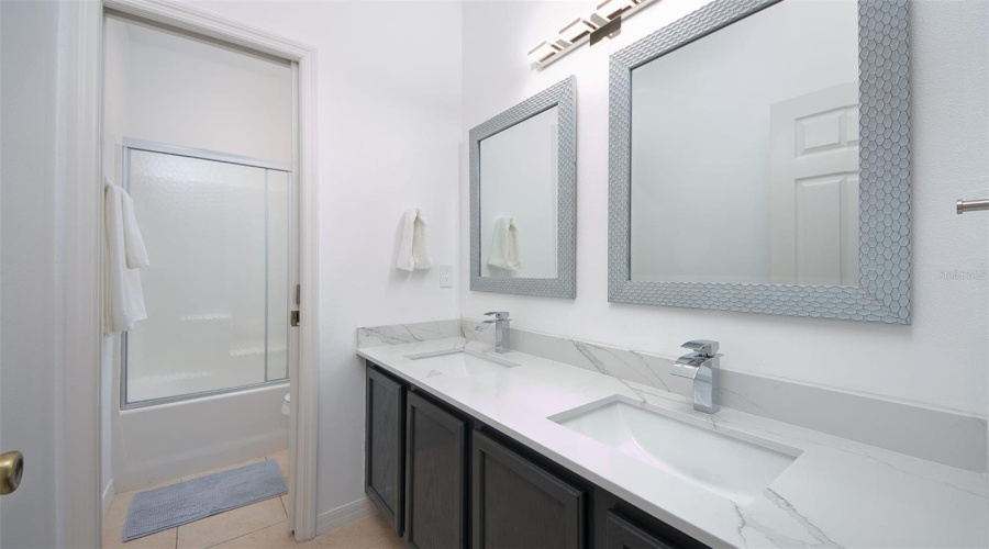 DAVENPORT, Florida 33837, 5 Bedrooms Bedrooms, ,4 BathroomsBathrooms,Residential,For Sale,SUNSET VIEW,0,MFRS5141793