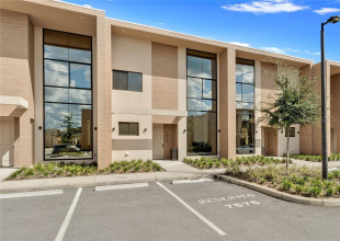 KISSIMMEE, Florida 34747, 4 Bedrooms Bedrooms, ,4 BathroomsBathrooms,Residential,For Sale,BROOKLYN,0,MFRO6271722