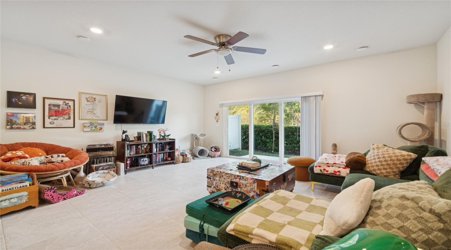 KISSIMMEE, Florida 34746, 3 Bedrooms Bedrooms, ,2 BathroomsBathrooms,Residential,For Sale,SPARKLING SHELL,0,MFRO6373996