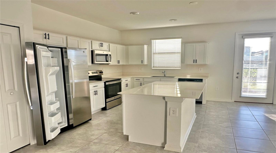 DAVENPORT, Florida 33896, 3 Bedrooms Bedrooms, ,2 BathroomsBathrooms,Residential,For Sale,BOGEY,0,MFRS5141635