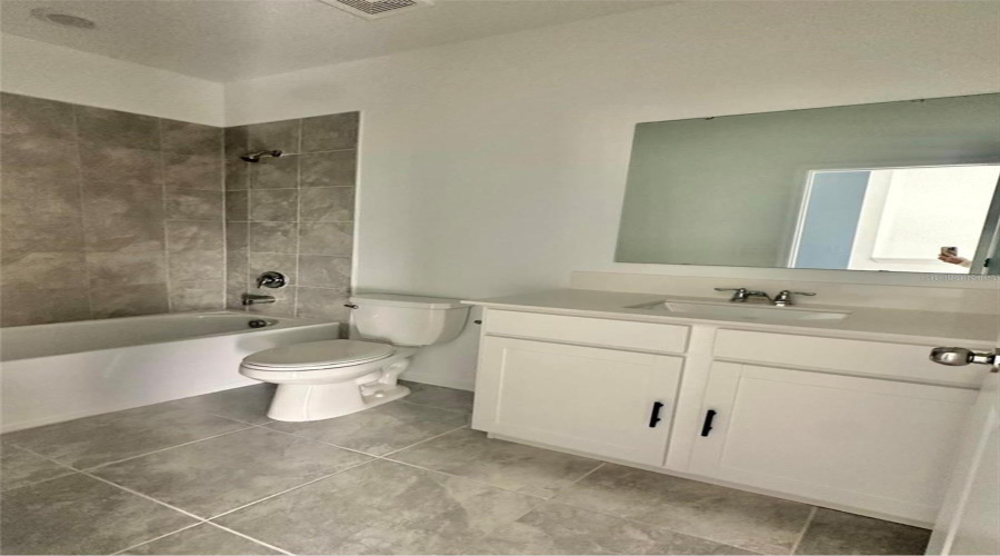 DAVENPORT, Florida 33896, 3 Bedrooms Bedrooms, ,2 BathroomsBathrooms,Residential,For Sale,BOGEY,0,MFRS5141635