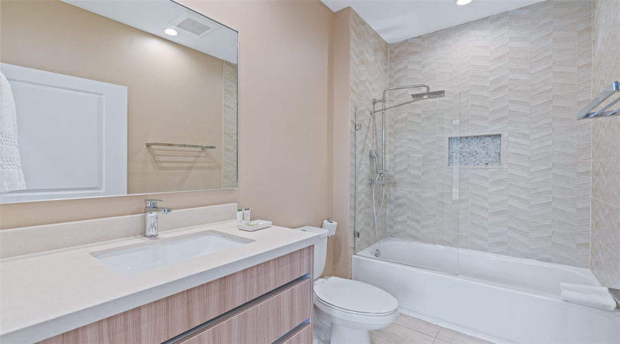 KISSIMMEE, Florida 34747, 4 Bedrooms Bedrooms, ,4 BathroomsBathrooms,Residential,For Sale,BLEECKER,0,MFRO6373551