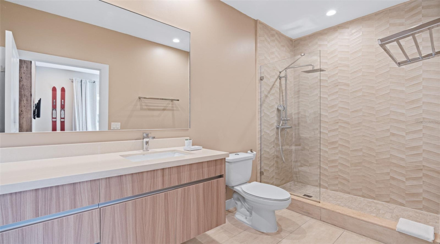 KISSIMMEE, Florida 34747, 4 Bedrooms Bedrooms, ,4 BathroomsBathrooms,Residential,For Sale,BLEECKER,0,MFRO6373551