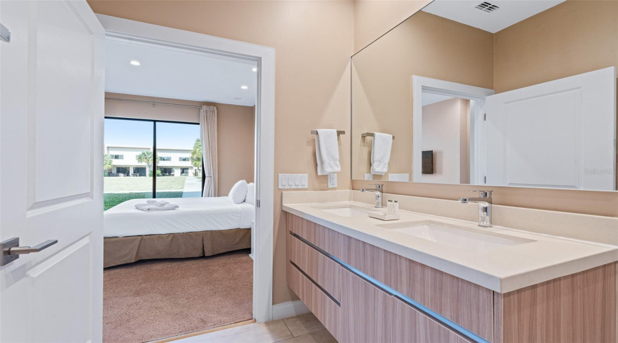 KISSIMMEE, Florida 34747, 4 Bedrooms Bedrooms, ,4 BathroomsBathrooms,Residential,For Sale,BLEECKER,0,MFRO6373551