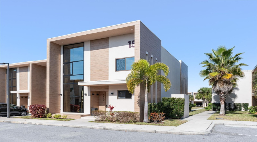 KISSIMMEE, Florida 34747, 4 Bedrooms Bedrooms, ,4 BathroomsBathrooms,Residential,For Sale,BLEECKER,0,MFRO6373551