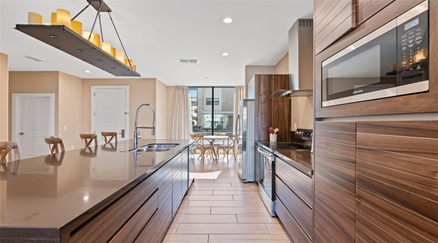 KISSIMMEE, Florida 34747, 4 Bedrooms Bedrooms, ,4 BathroomsBathrooms,Residential,For Sale,BLEECKER,0,MFRO6373551