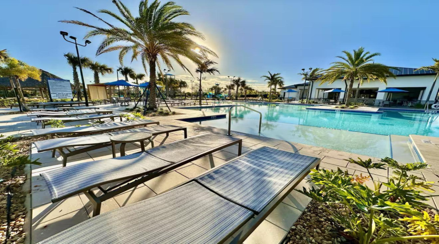 DAVENPORT, Florida 33896, 3 Bedrooms Bedrooms, ,2 BathroomsBathrooms,Residential,For Sale,CABOT CLIFFS,0,MFRS5141590