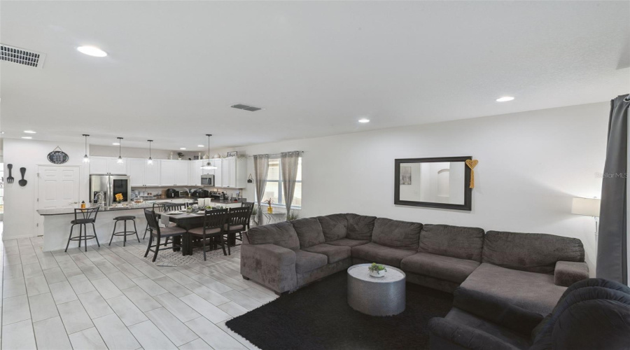 KISSIMMEE, Florida 34746, 3 Bedrooms Bedrooms, ,2 BathroomsBathrooms,Residential,For Sale,JERNIGAN,0,MFRO6372561