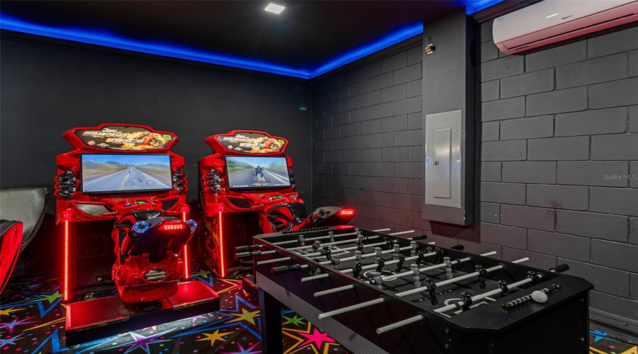 KISSIMMEE, Florida 34747, 7 Bedrooms Bedrooms, ,7 BathroomsBathrooms,Residential,For Sale,SUNSHINE RIDGE,0,MFRO6373418