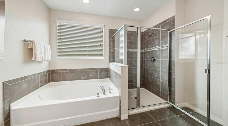 KISSIMMEE, Florida 34747, 7 Bedrooms Bedrooms, ,7 BathroomsBathrooms,Residential,For Sale,SUNSHINE RIDGE,0,MFRO6373418