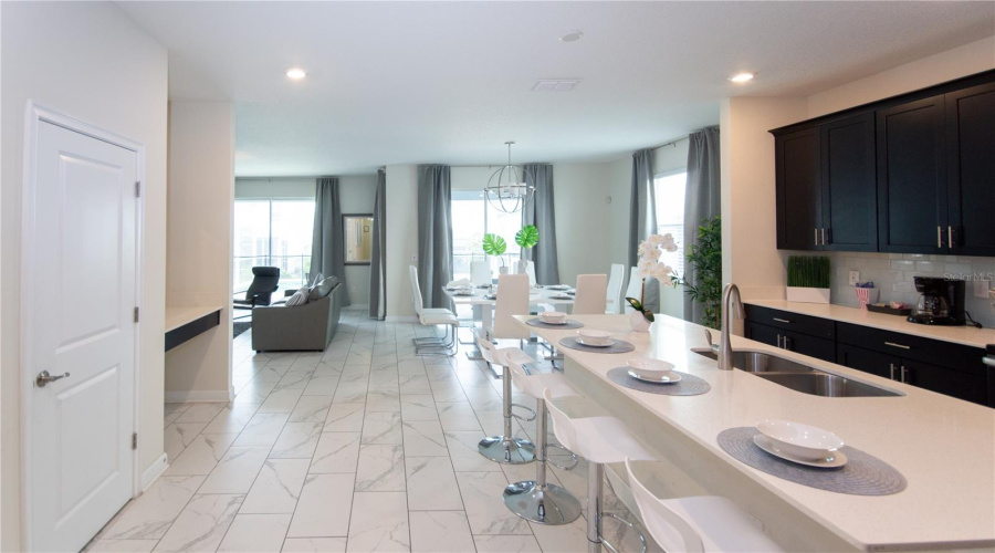 DAVENPORT, Florida 33896, 6 Bedrooms Bedrooms, ,5 BathroomsBathrooms,Residential,For Sale,MULLIGAN,0,MFRO6297920