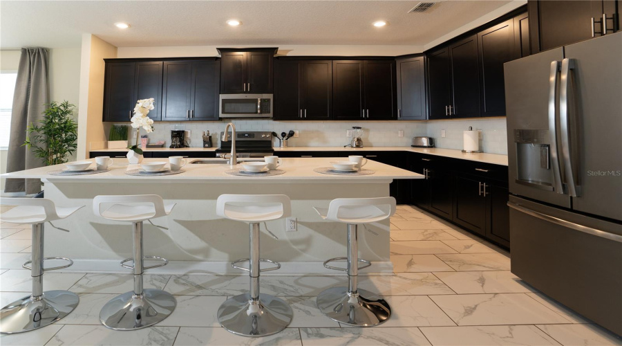 DAVENPORT, Florida 33896, 6 Bedrooms Bedrooms, ,5 BathroomsBathrooms,Residential,For Sale,MULLIGAN,0,MFRO6297920