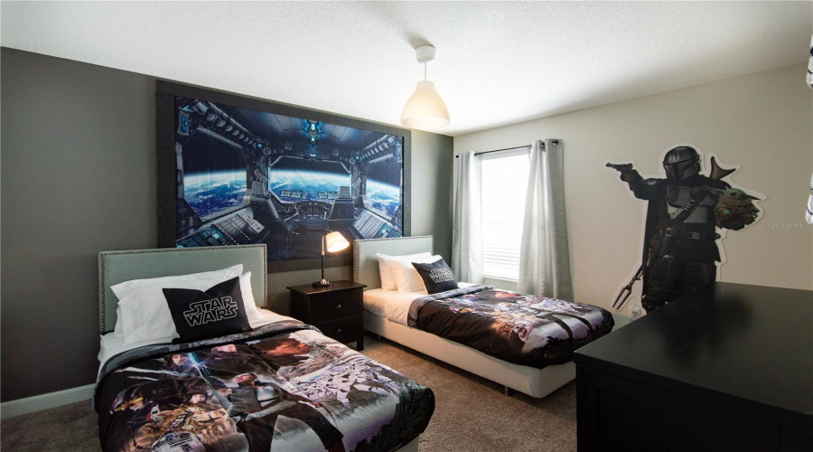 DAVENPORT, Florida 33896, 6 Bedrooms Bedrooms, ,5 BathroomsBathrooms,Residential,For Sale,MULLIGAN,0,MFRO6297920